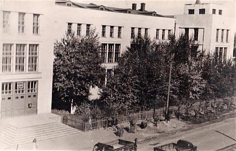 фото техникума приблиз 66г.jpg